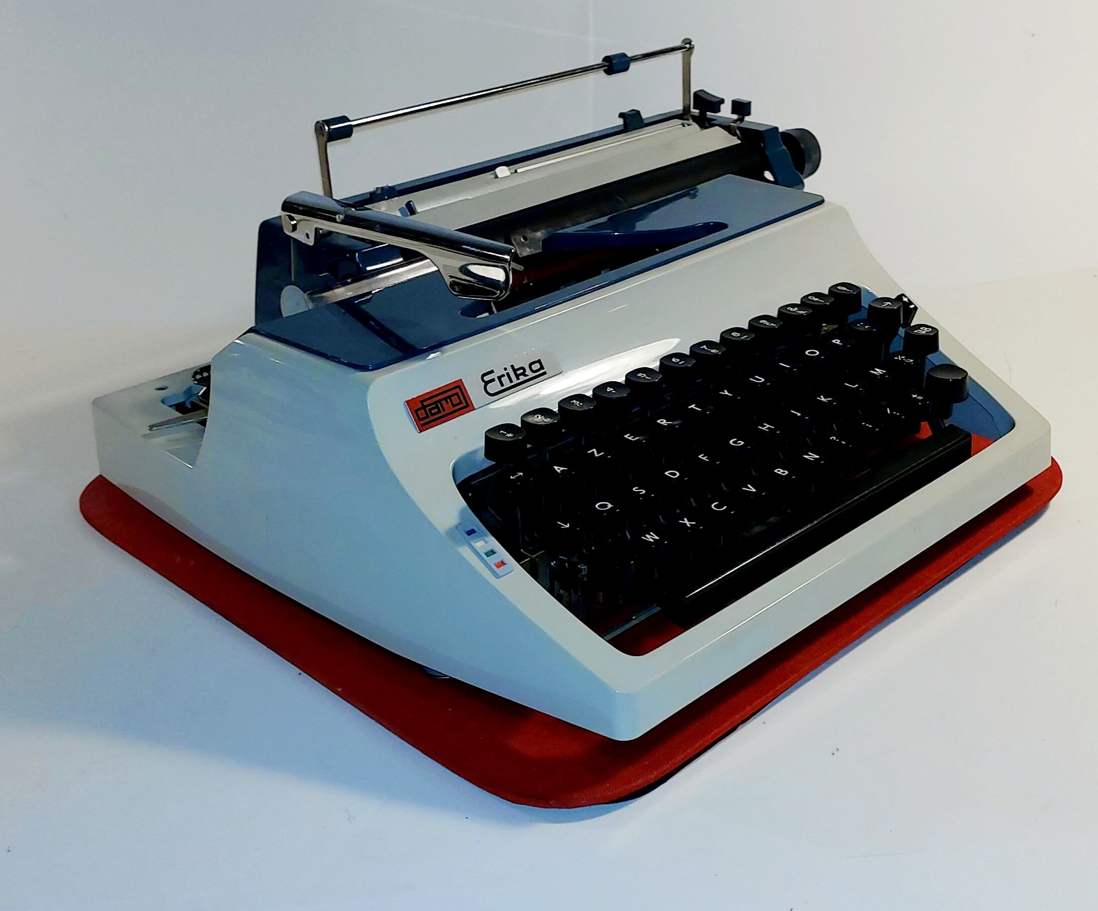Typewriter Daro Erika