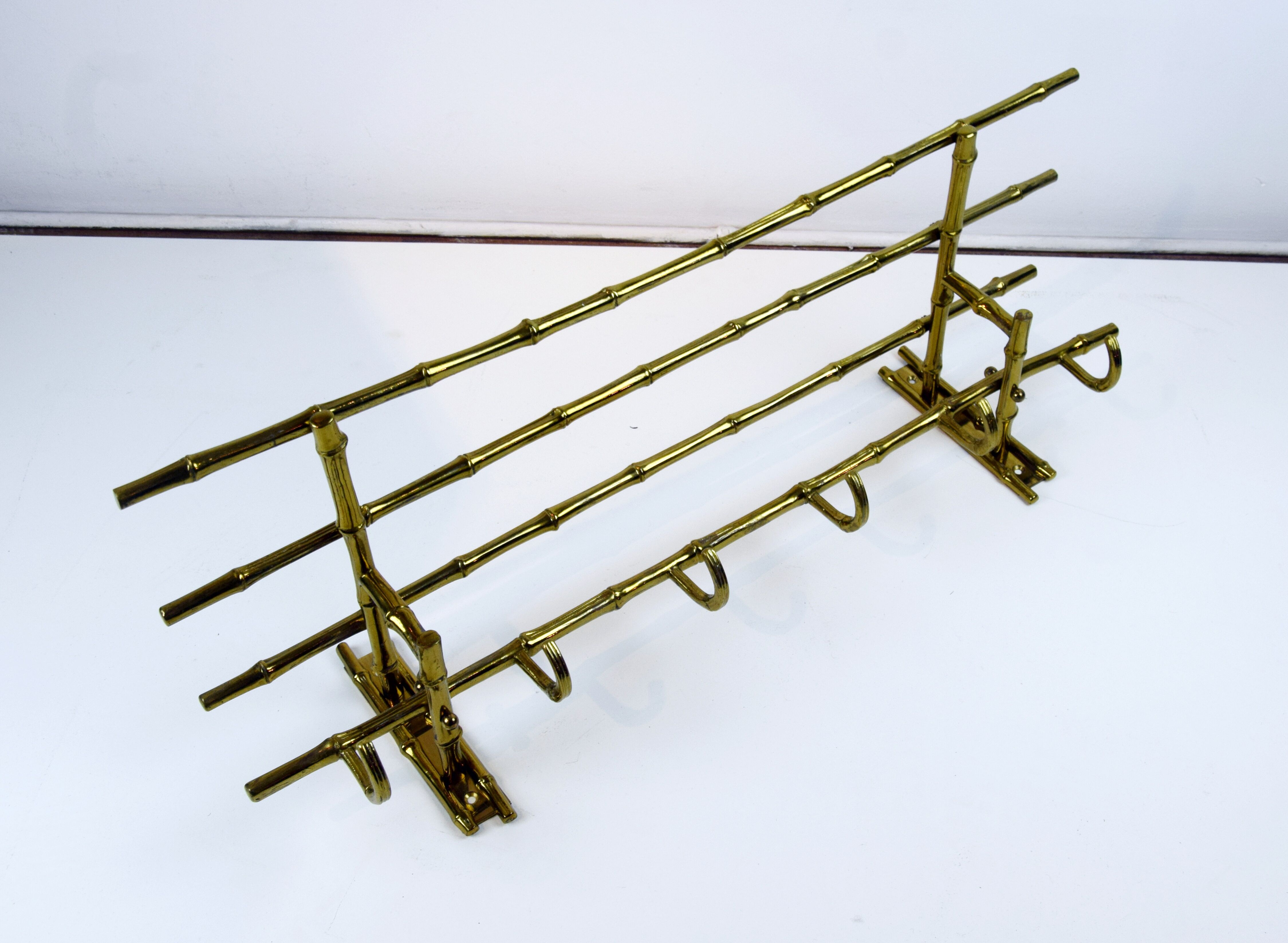 Bamboo-like coat rack in bronze