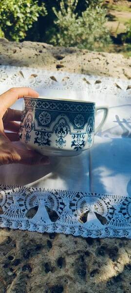 Chocolate cup made of earthenware.