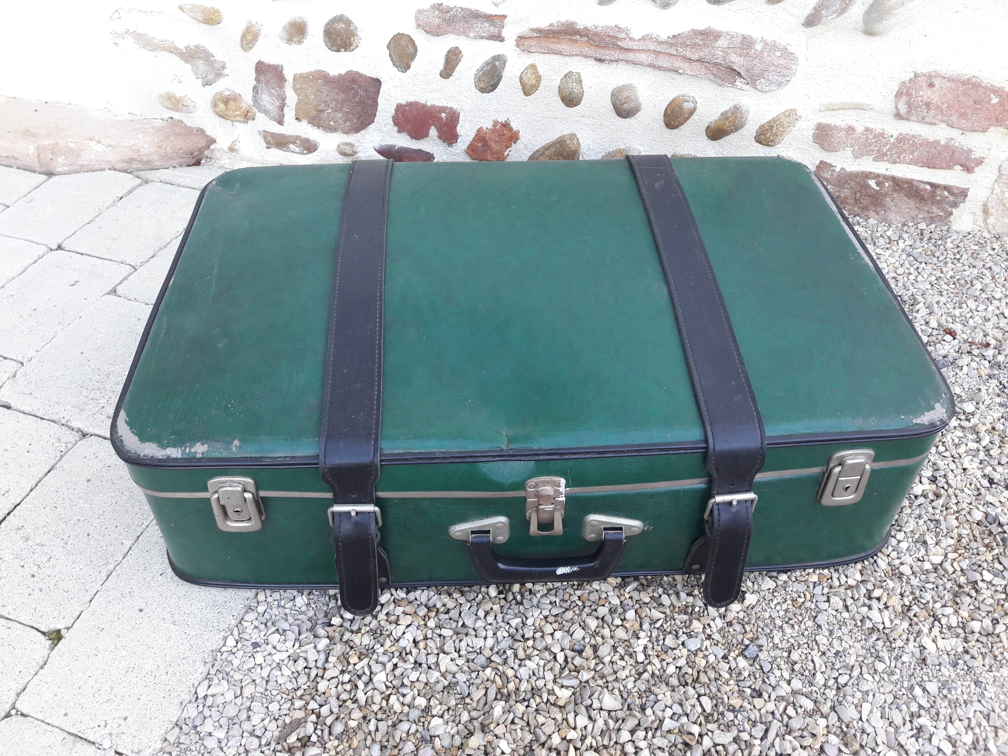 Boiled cardboard suitcase 76x49 cm