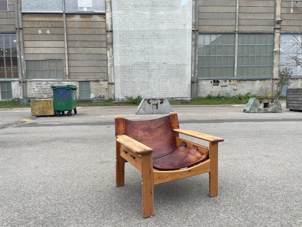 Safari chair in pine and leather, first edition attributed to Karin Mobring, 1970s