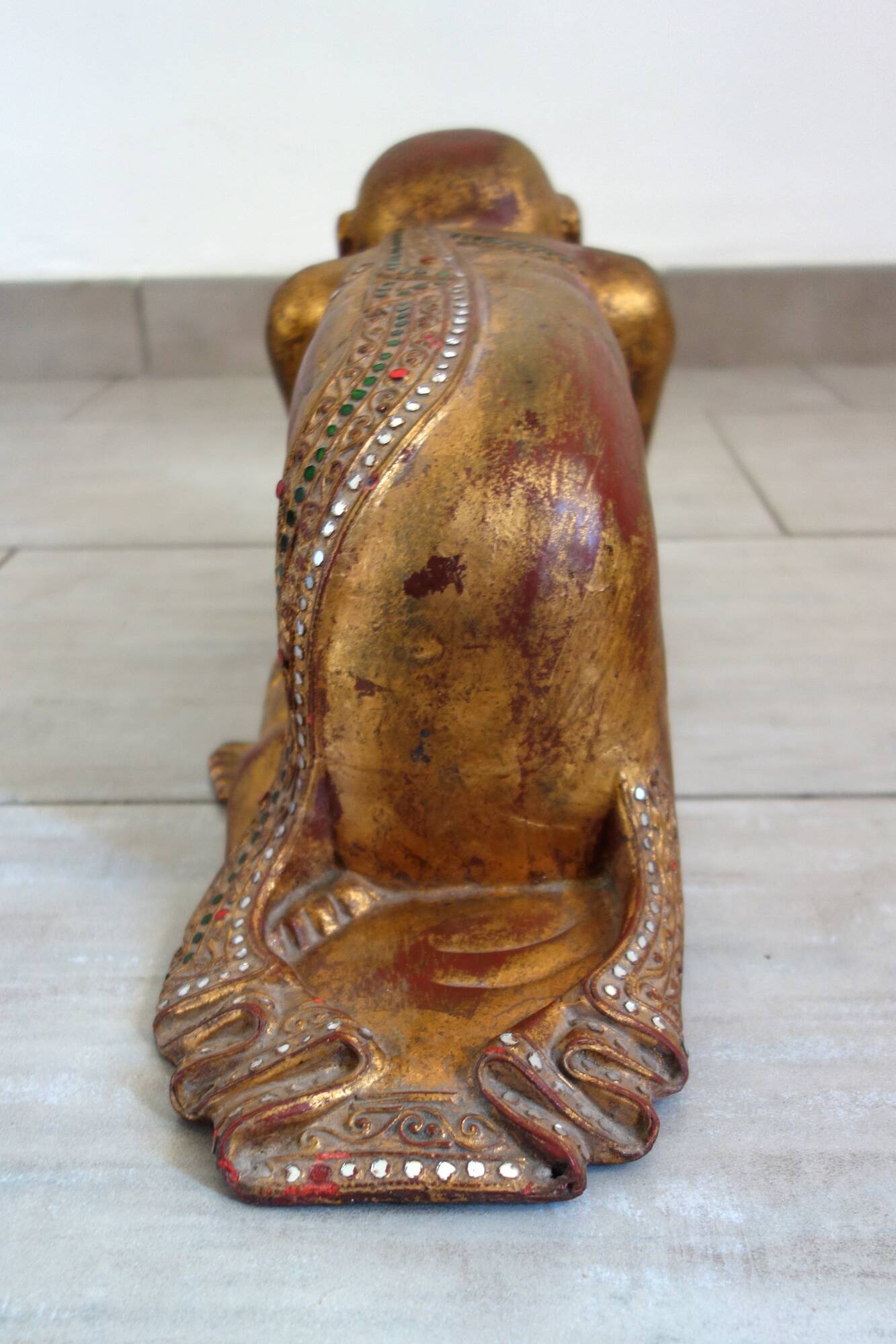 Burmese Buddhist monk statue in prayer, 19th century.