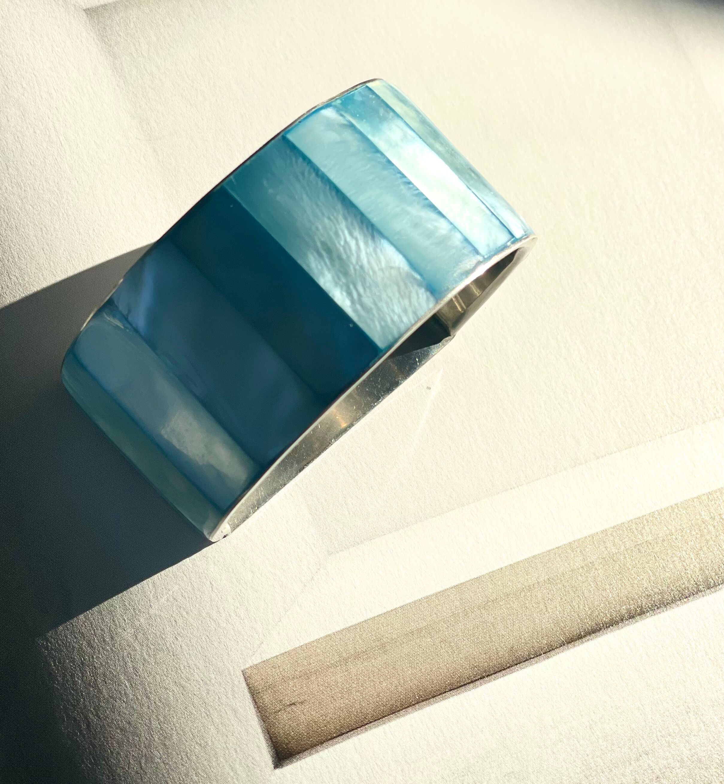 10 rounds of mother-of-pearl towels 1960