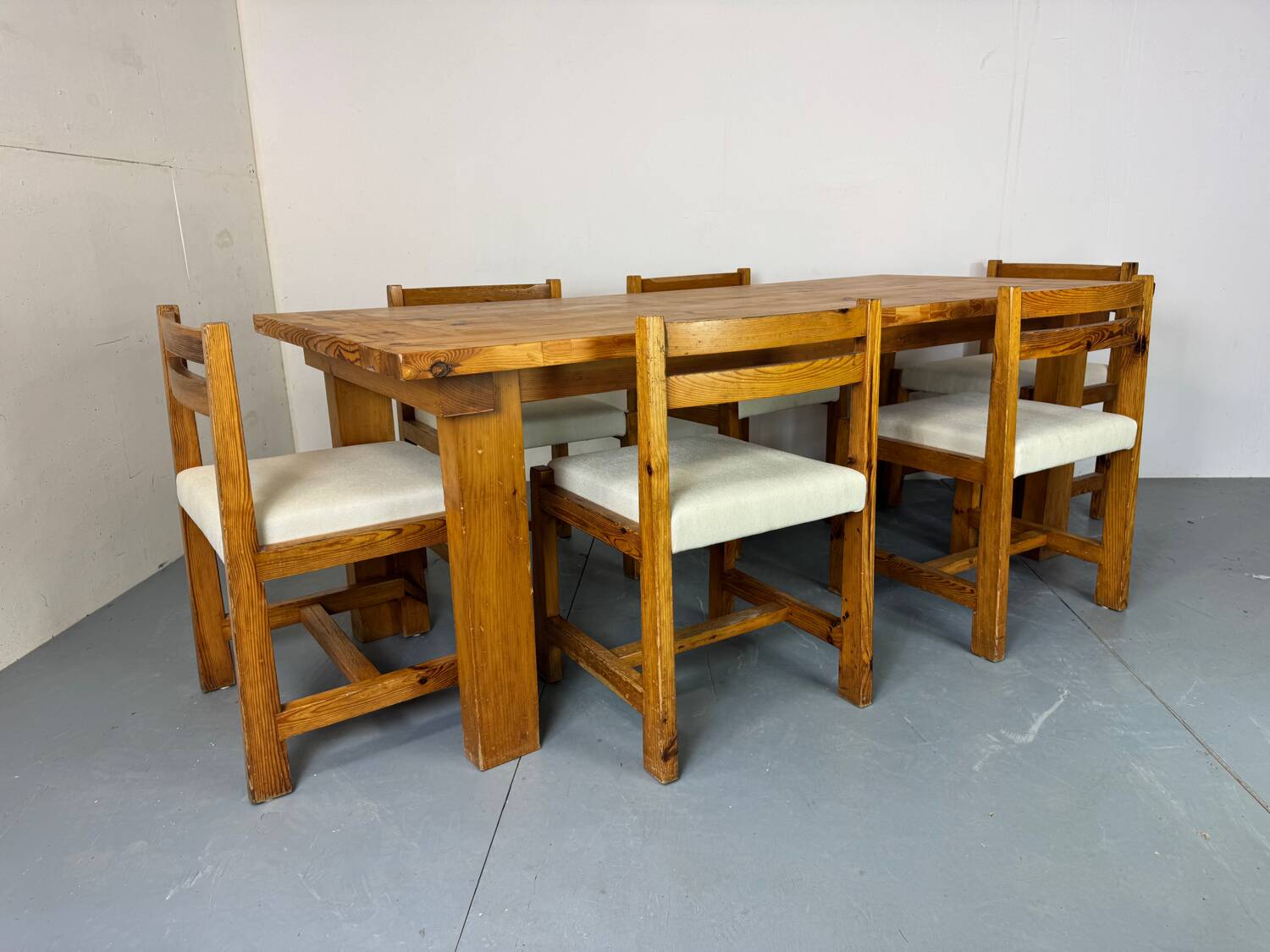 Ensemble de salle à manger moderniste du milieu du siècle en pin, style Chapo, Perriand, Jeanneret, années 50