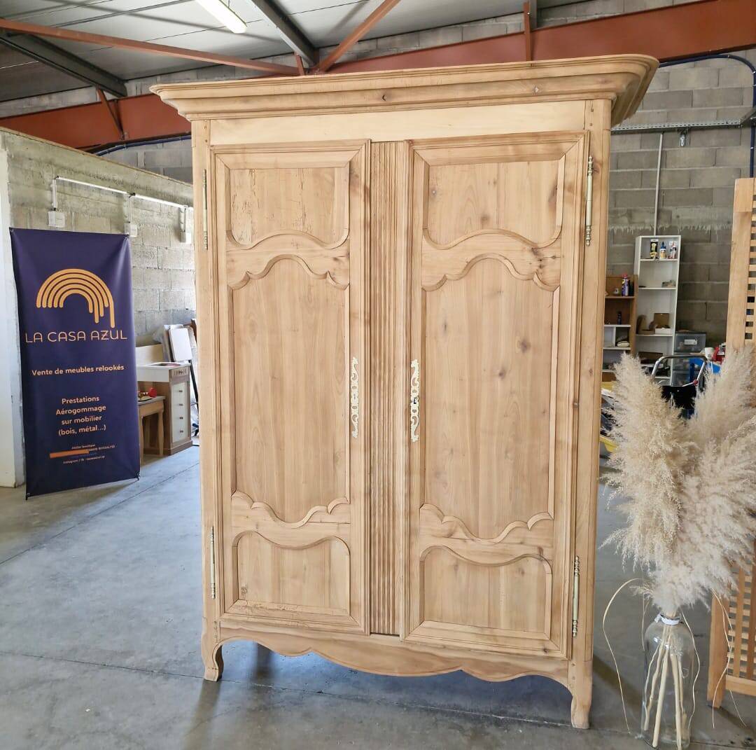 Antique cherry wood wardrobe – fully sandblasted