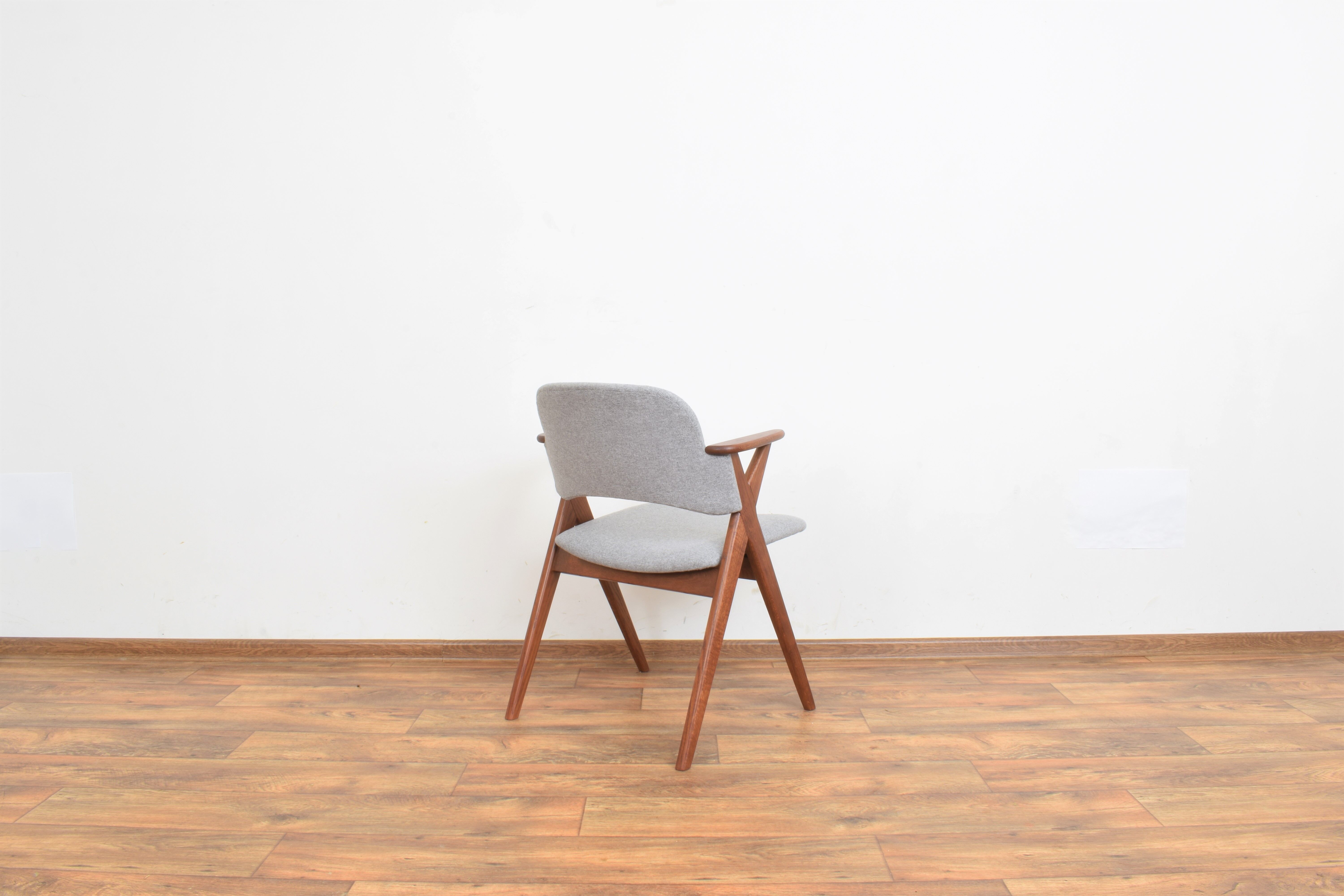 Mid-century danish oak armchair, 1960
