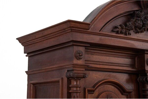 Buffet antique, europe occidentale, vers 1880.