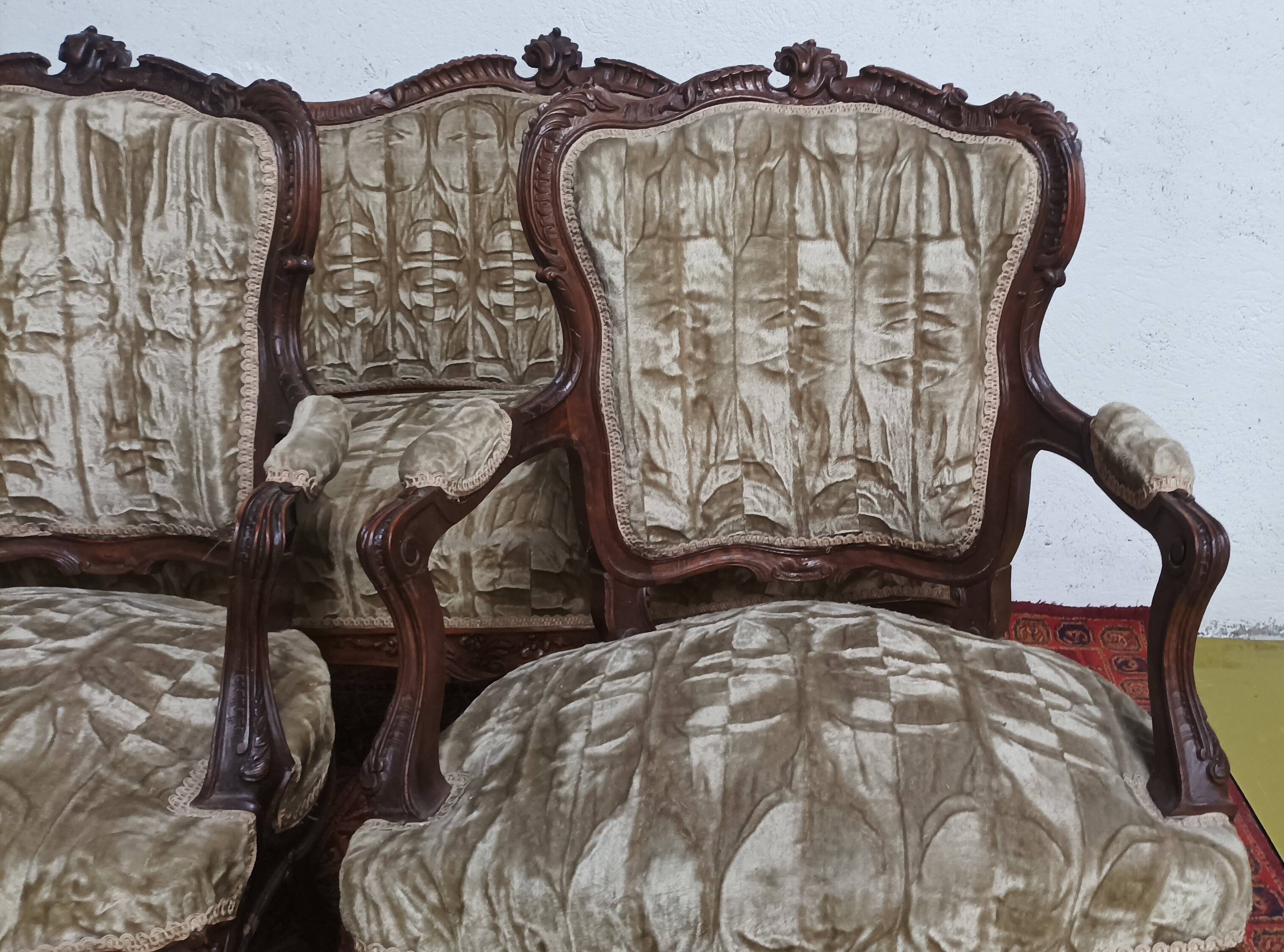 Living room set of Rocaille bench and armchairs in walnut