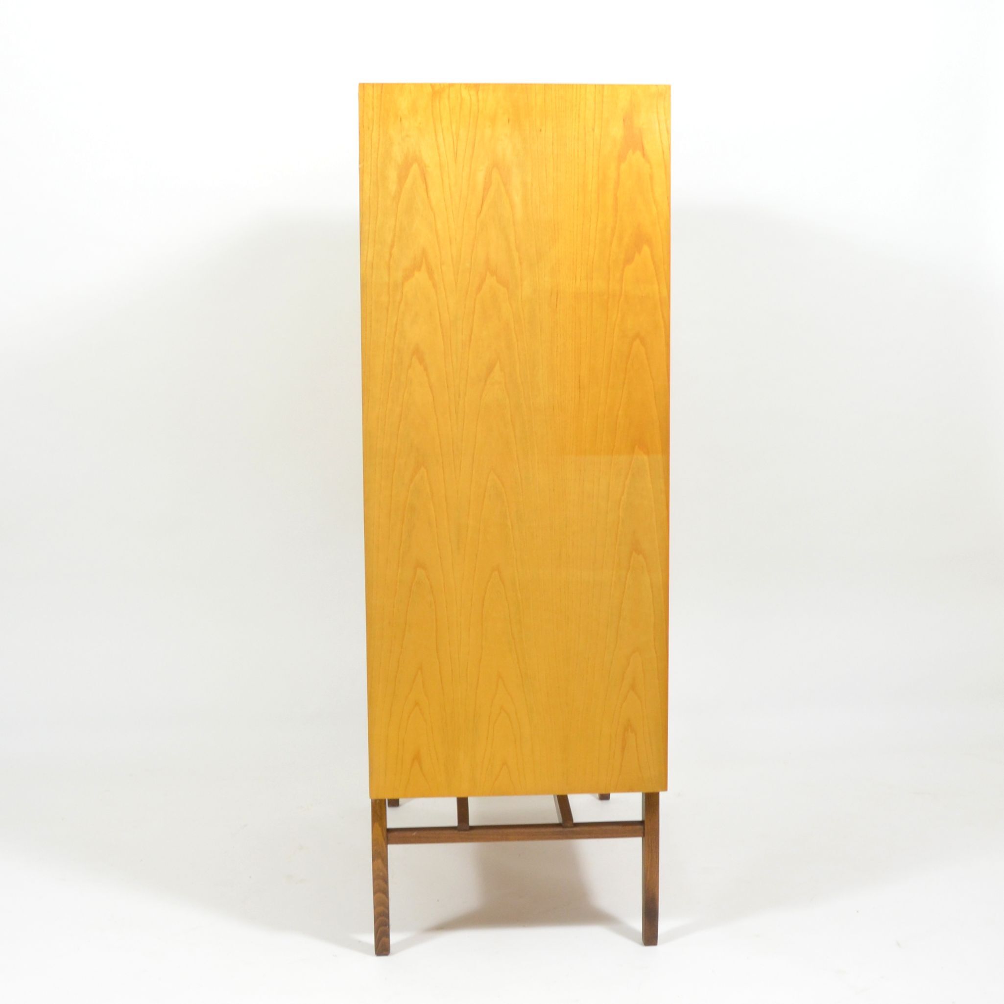 Wardrobe y Frantisek Mezulanik, Czechoslovakia 1965