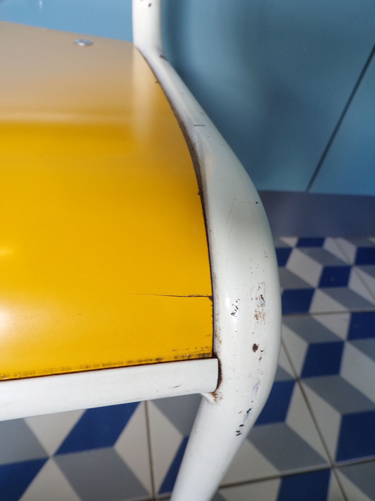 Chaise enfant vintage formica jaune