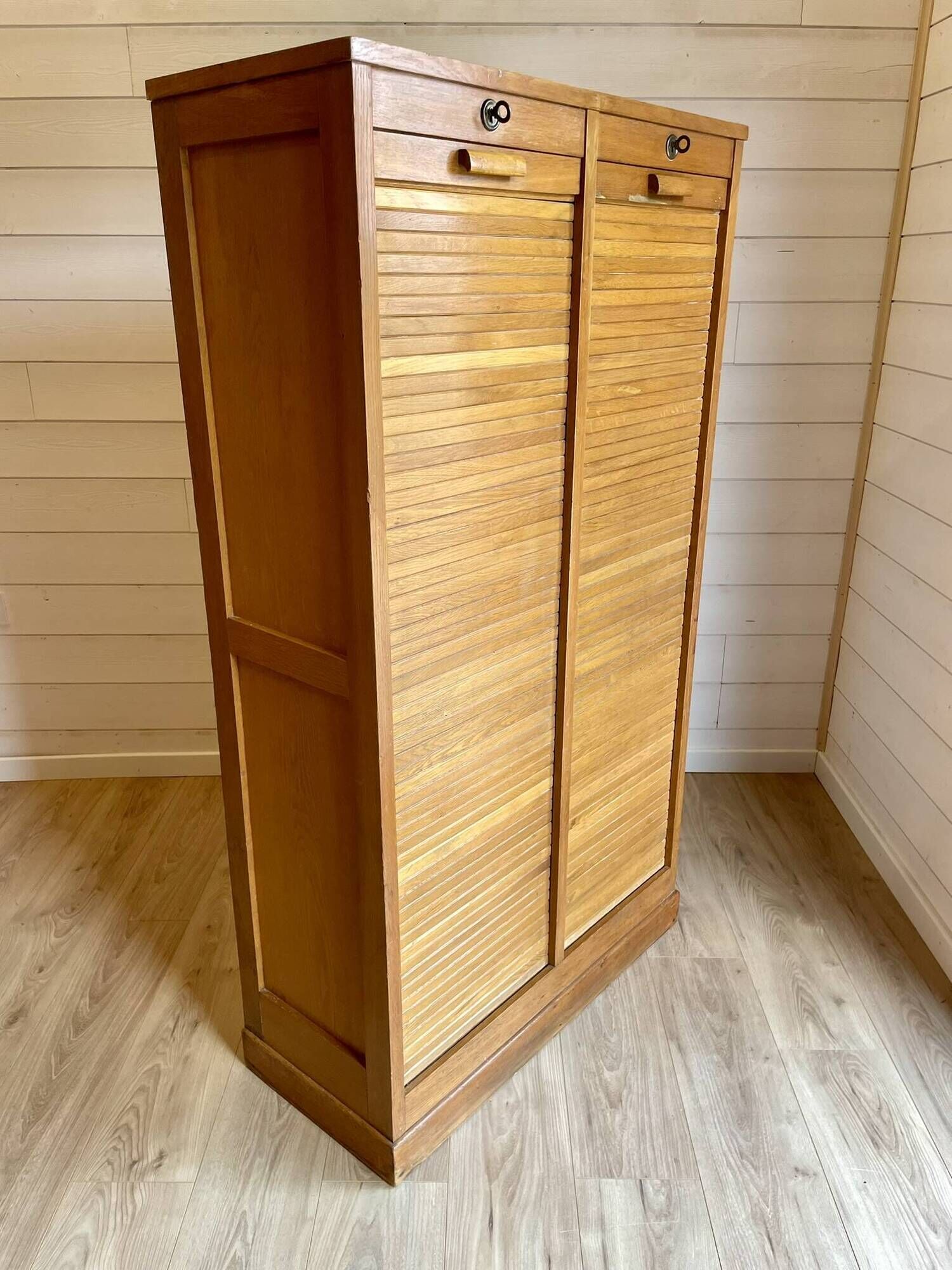 Vintage filing cabinet with double curtains, oak, Charles Schneider, Betschdorf.
