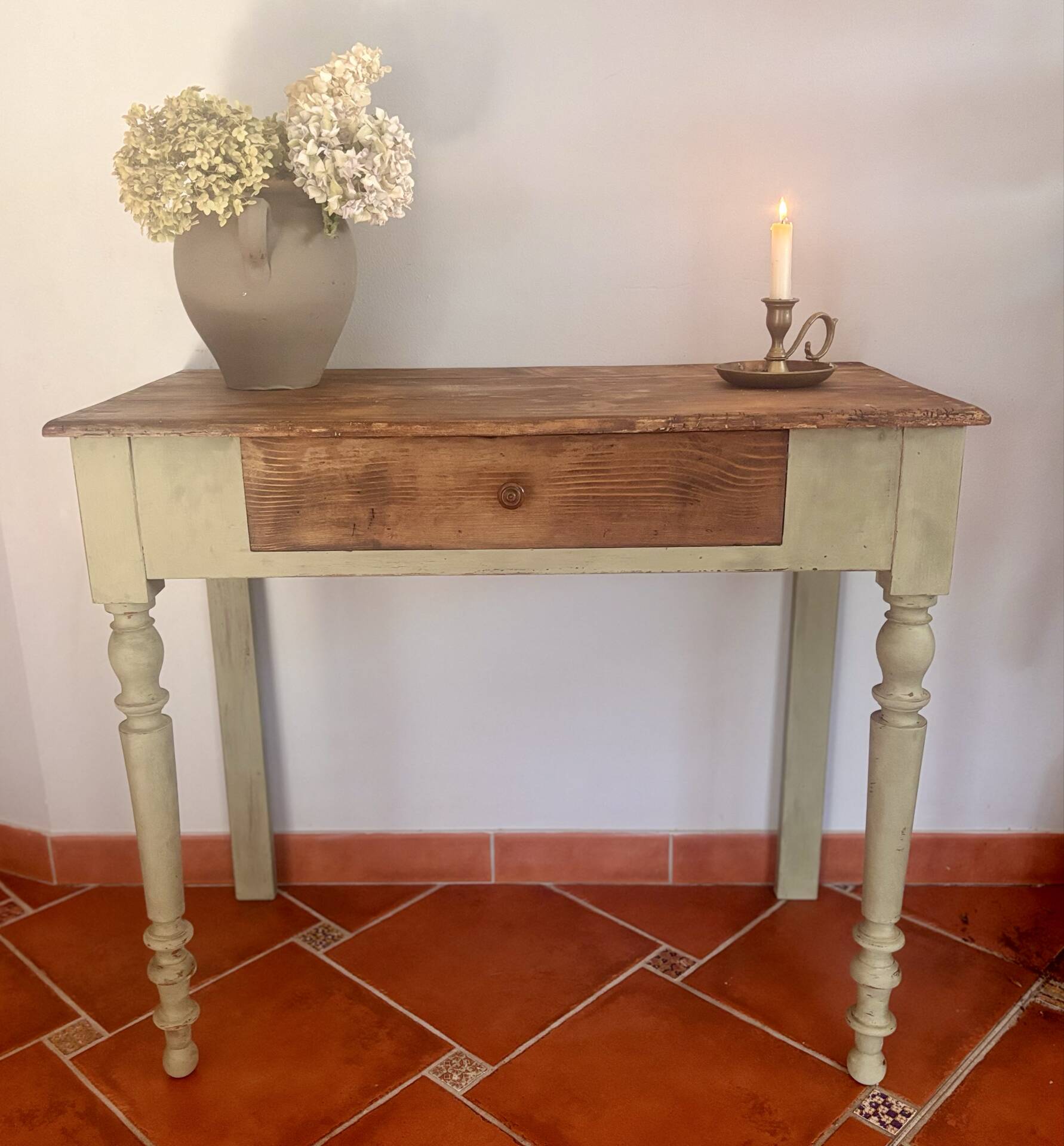 Old patinated wooden console – French country spirit, turned legs.