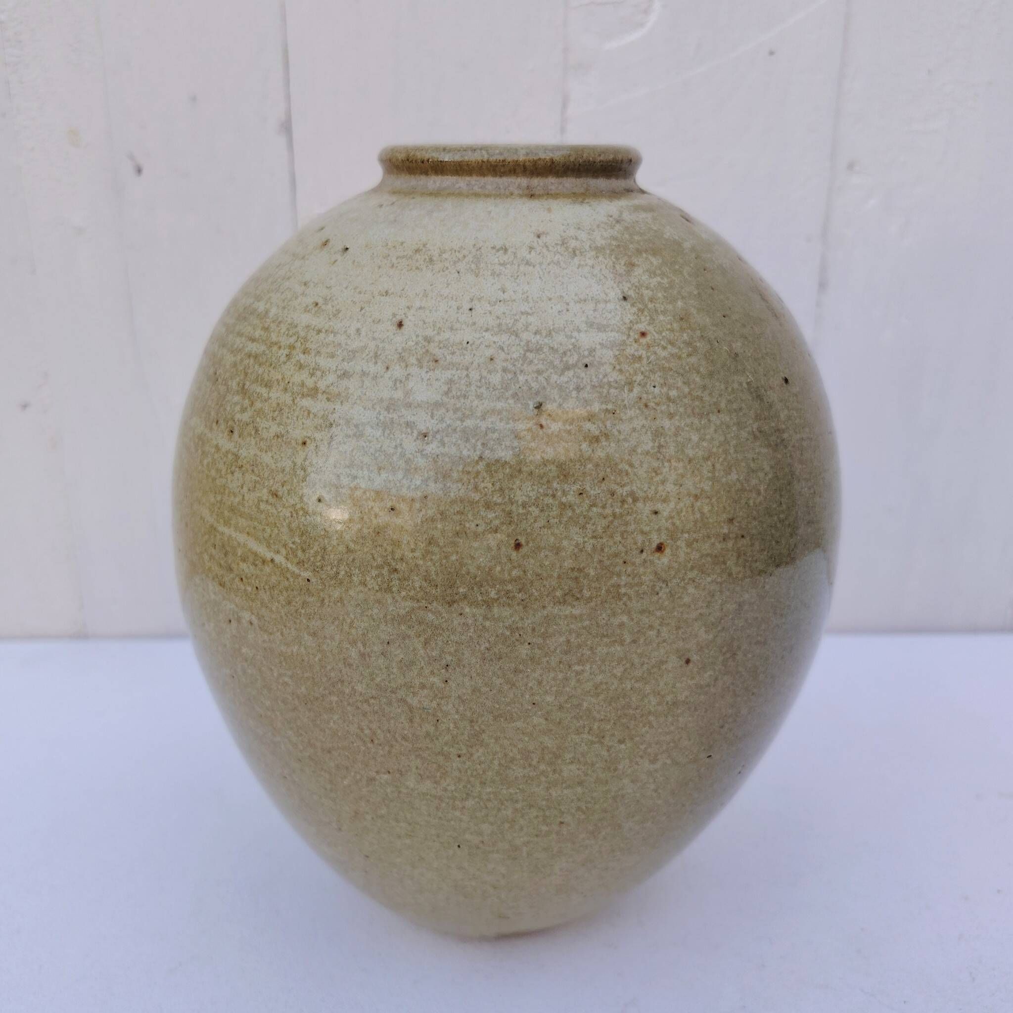 Vase ventru en grès émaillé, signé, vintage