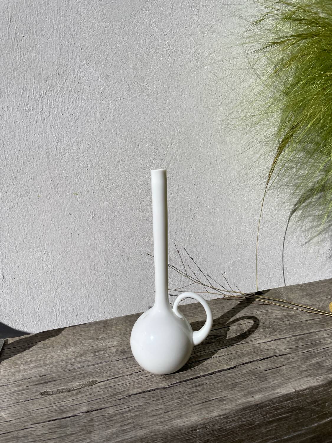 White opaline glass soliflore vase