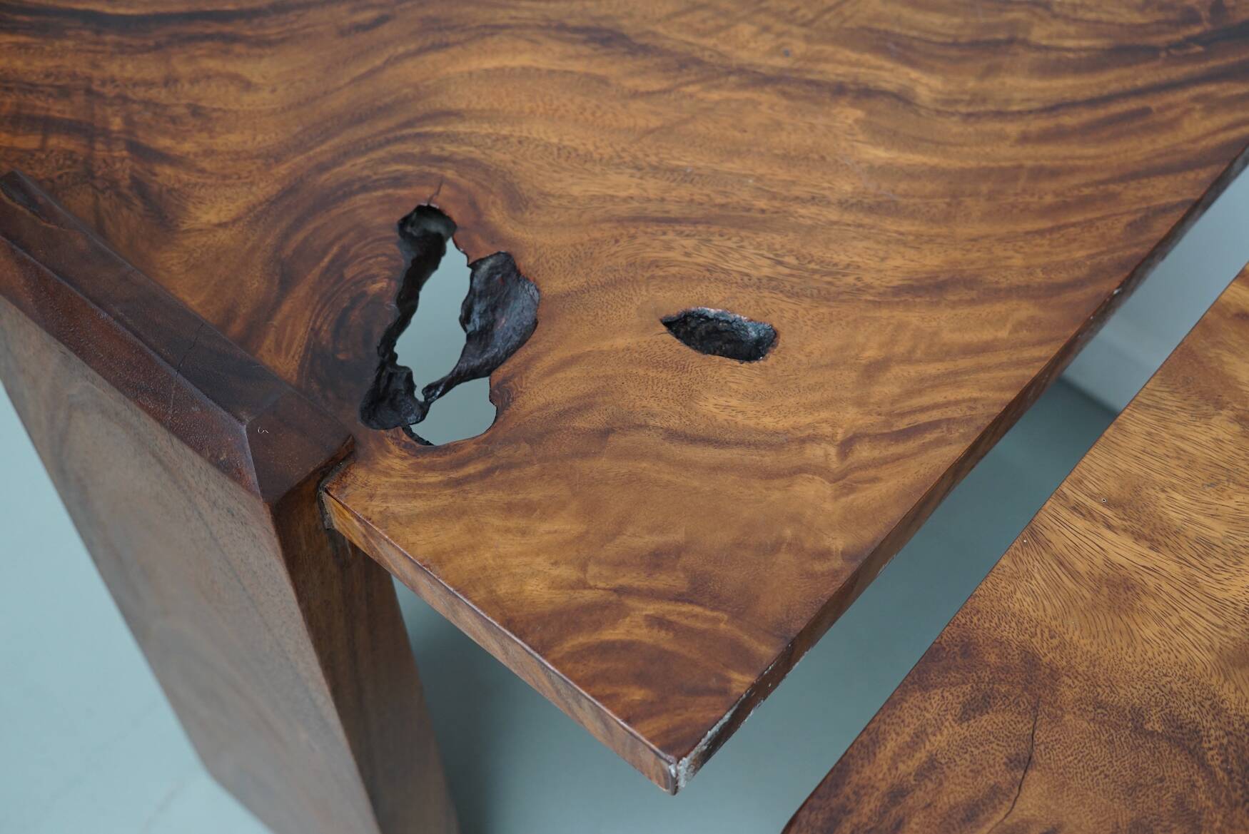 Pair of Vintage Natural Coffee Tables in Walnut, ca 1970/1980