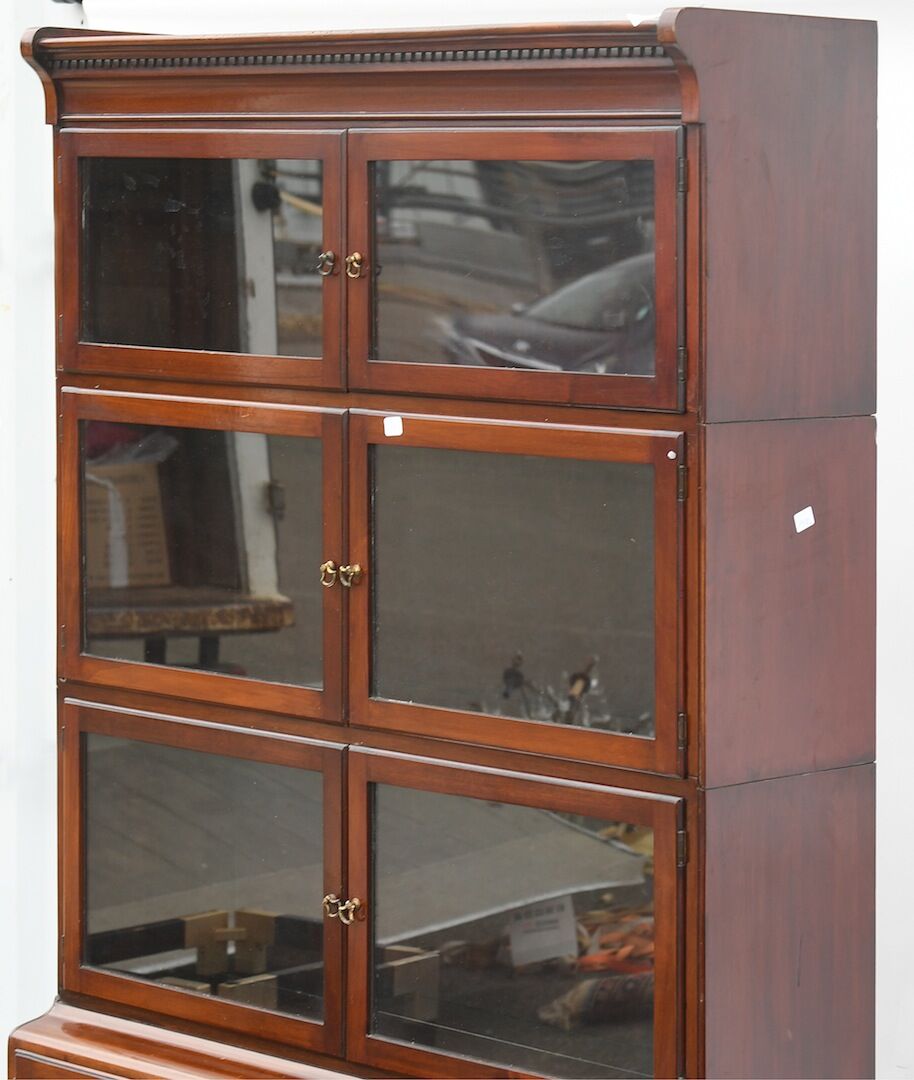 Mahogany showcase