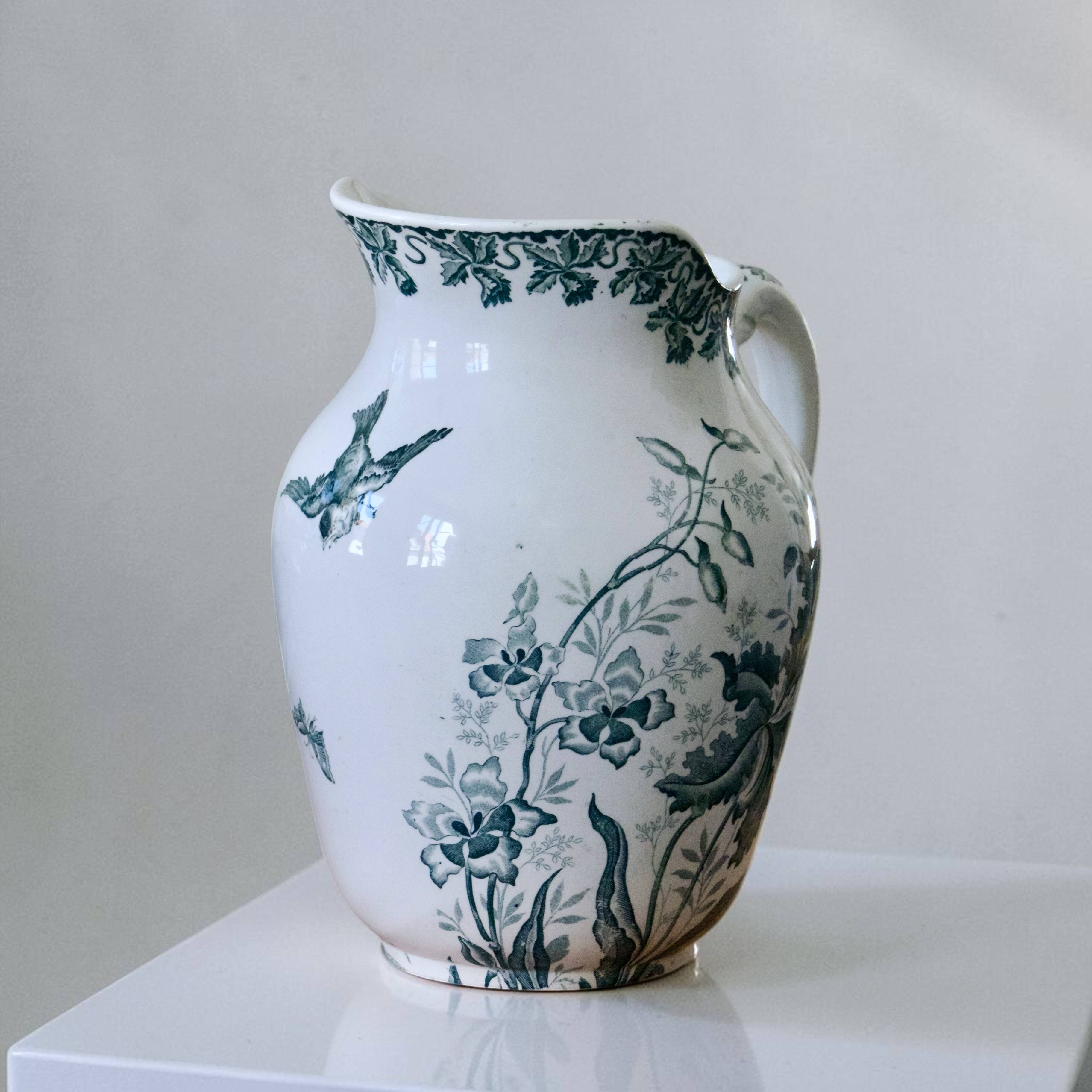 Large jug / carafe from the 19th century, ironstone, bird signed Moulin des Loups.