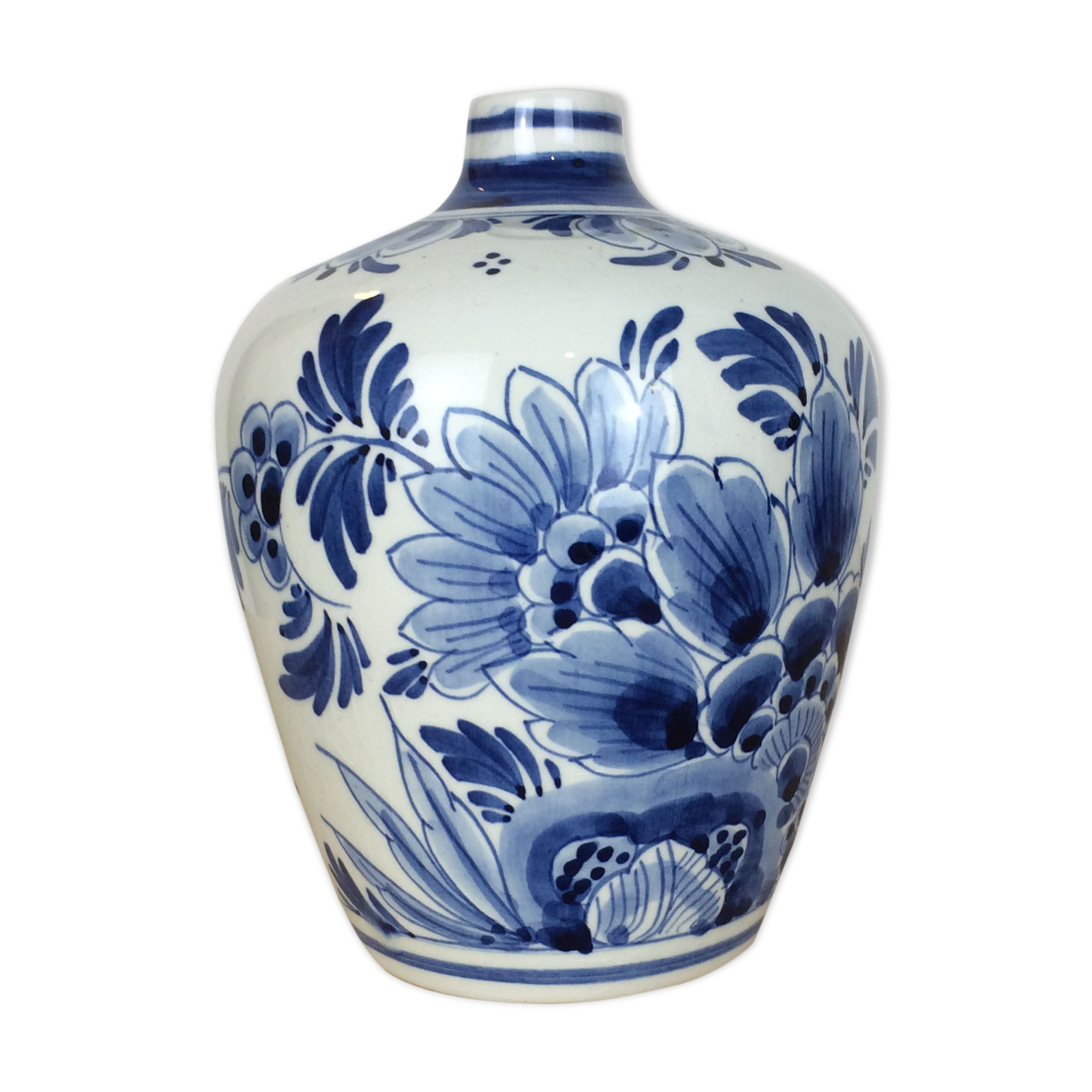 Delft earthenware vase with blue flowers