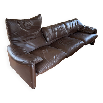 Maralunga leather sofa by Vico Magistretti for Cassina