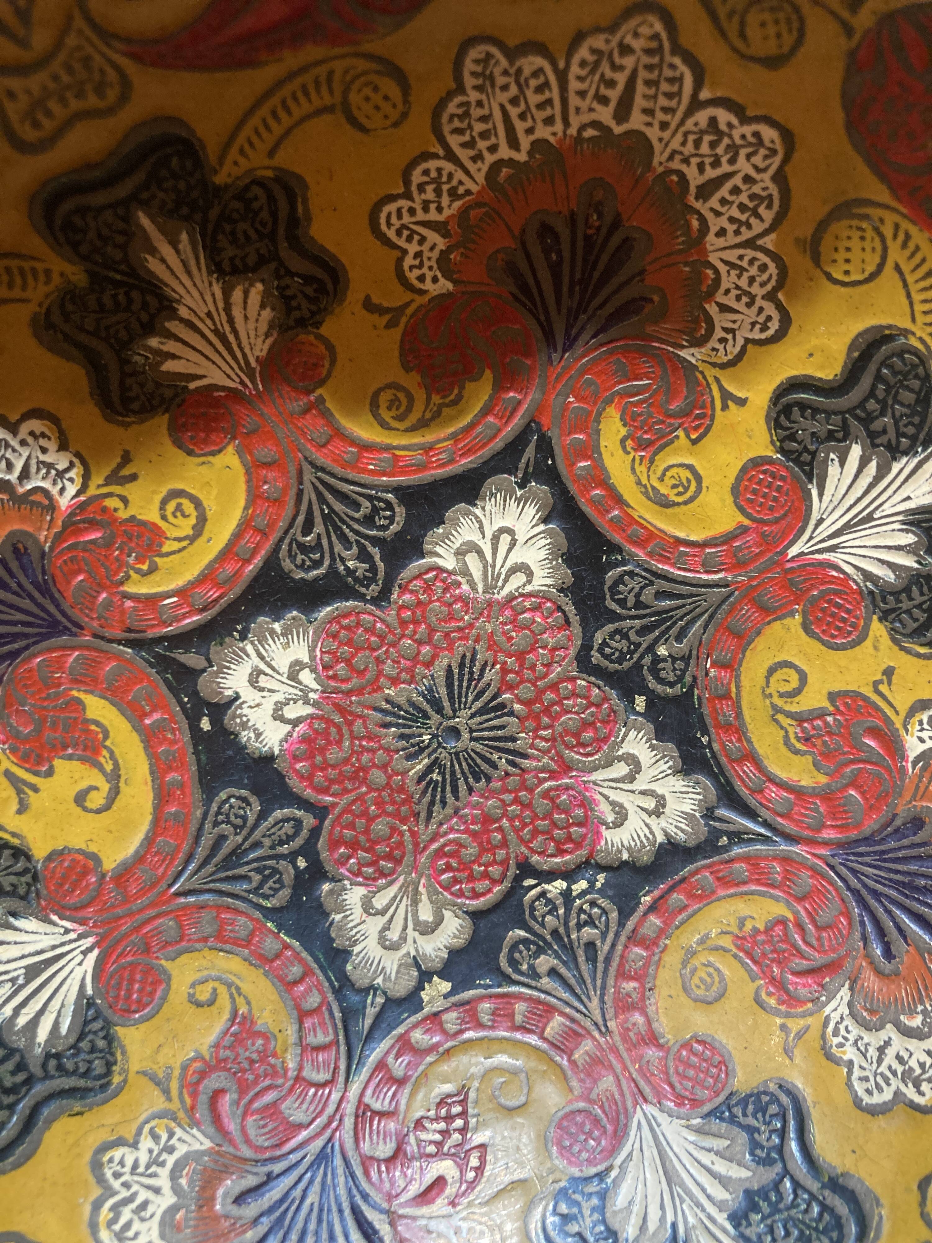 Empty pocket in gold metal