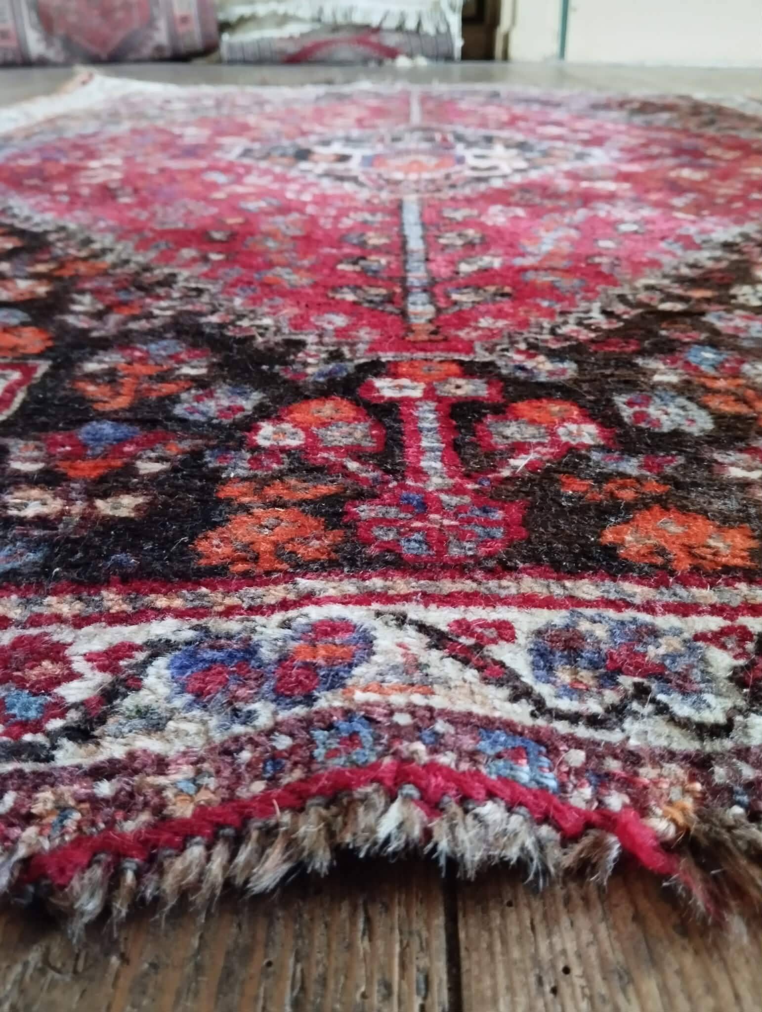 Handmade Persian Shiraz rug 154x113cm