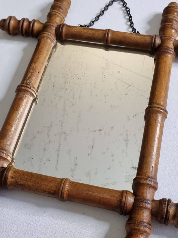 Petit miroir mural ancien en bois tourné façon bambou, XIXe, 38 x 32  cm