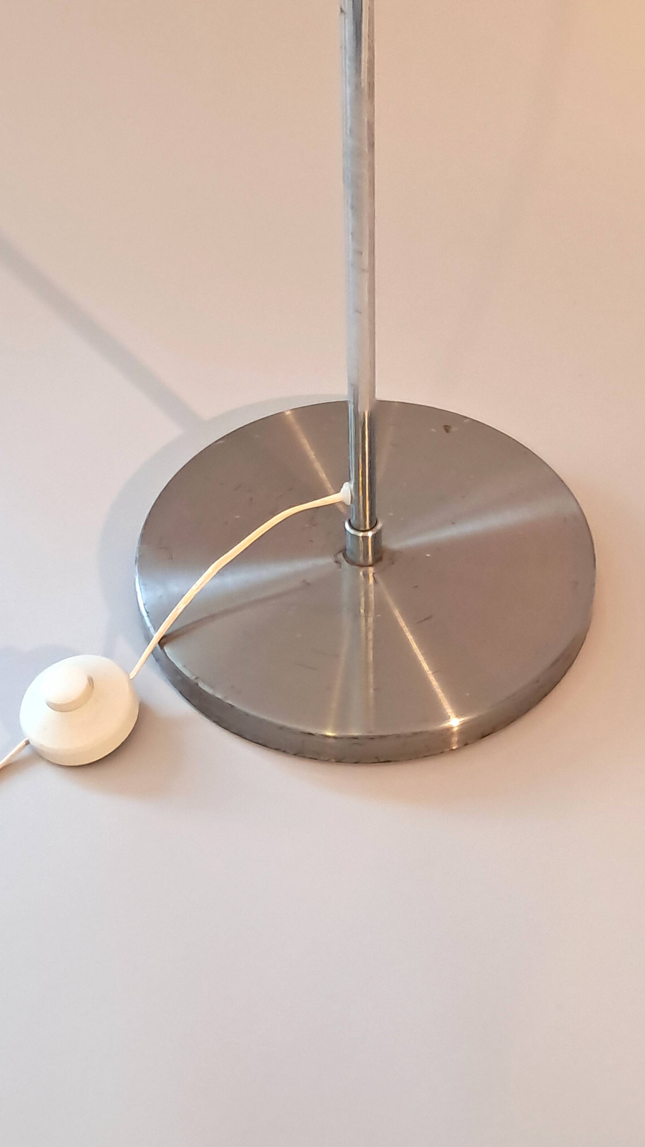 Vintage 1960s "Eyeball" 3-light floor lamp.