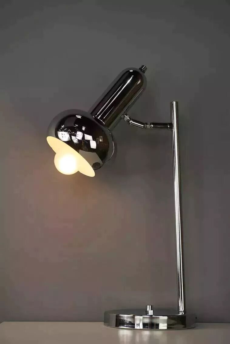 Lampe articulée en métal chromé années 60