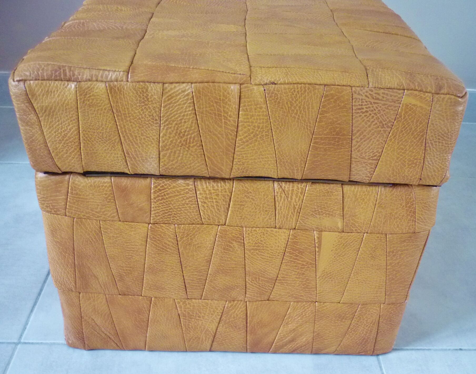 Stool, leather storage chest, 60