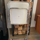 2 white folding chairs Civic