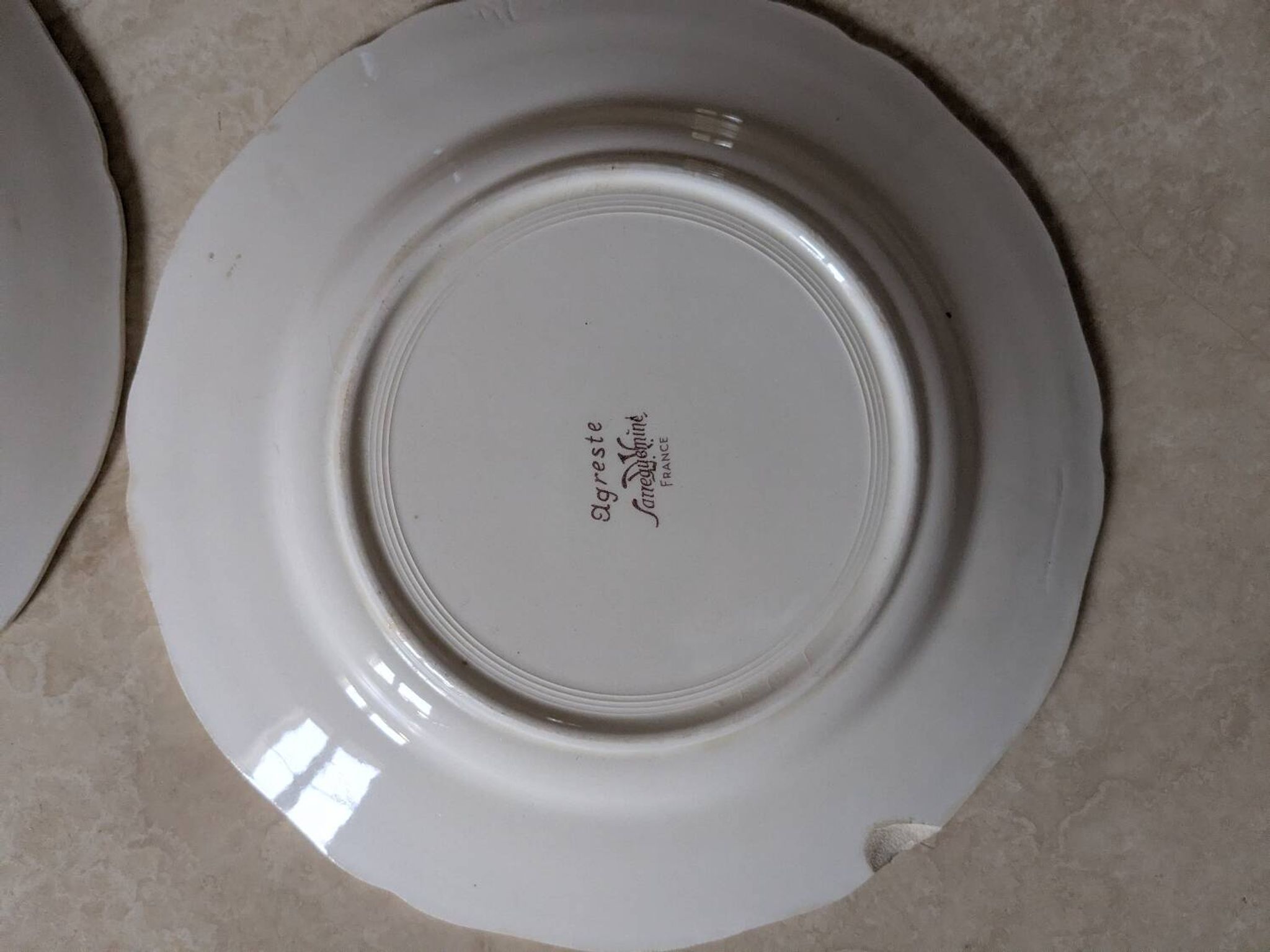 Deux assiettes plates Sarreguemines Agreste