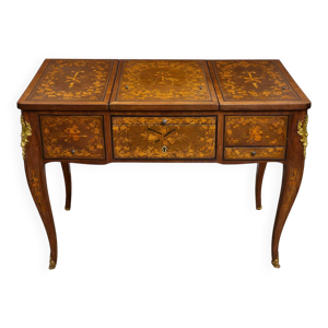 Poudreuse en marqueterie, - transition