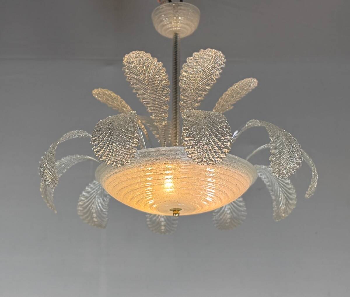 Venetian Art Deco chandelier made of Murano glass circa 1930