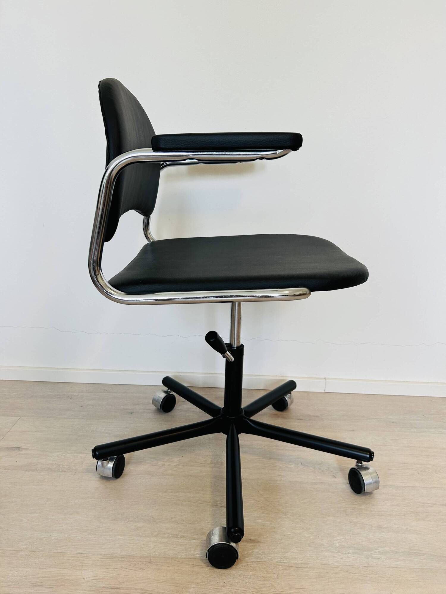Fully Restored Office Desk Chair by Kovona, Czechoslovakia 1970’s