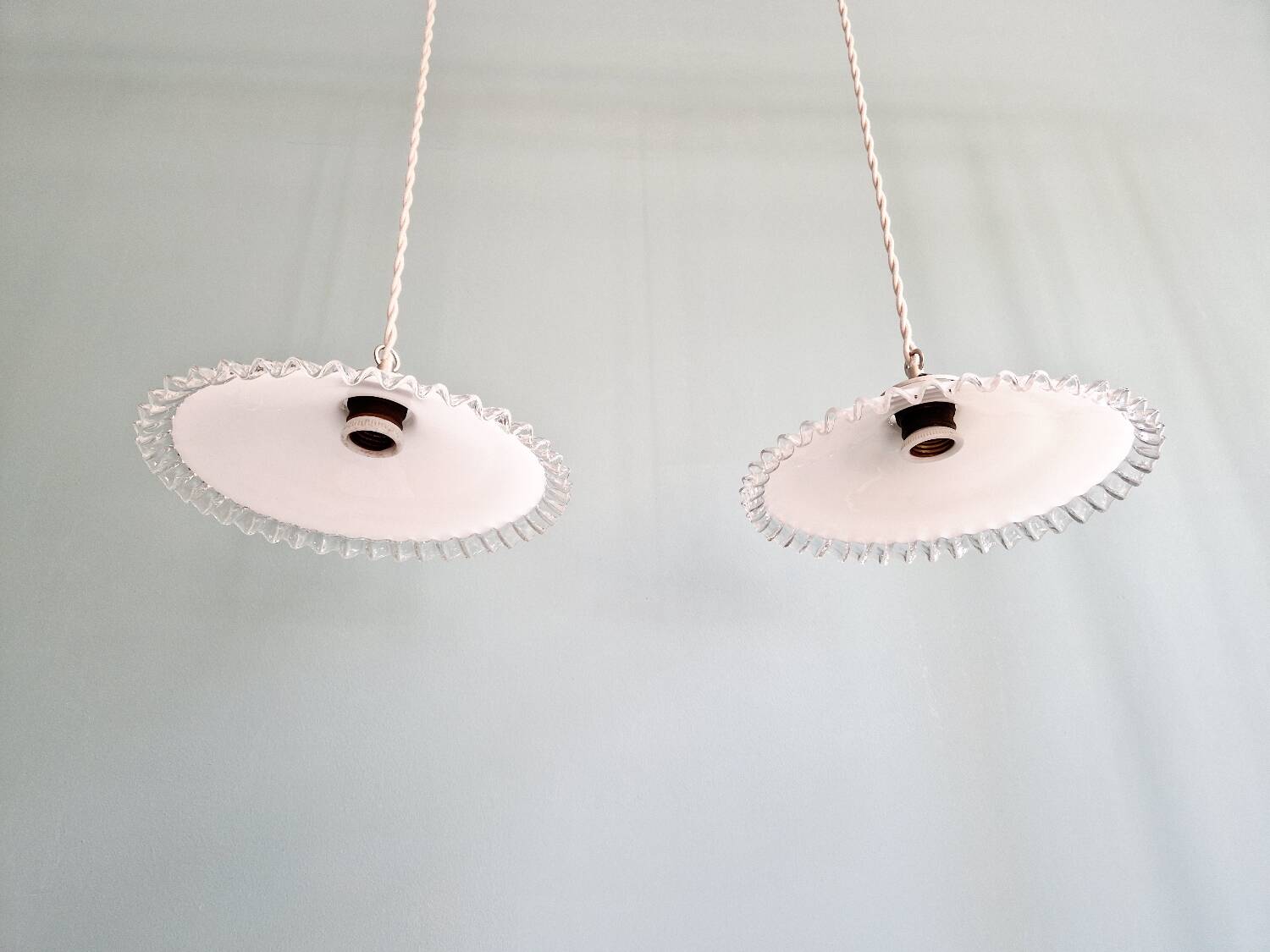 Pair of Art Deco pendant lights in scalloped white opaline, 1920-30