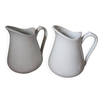 2 pichets/ pots à lait