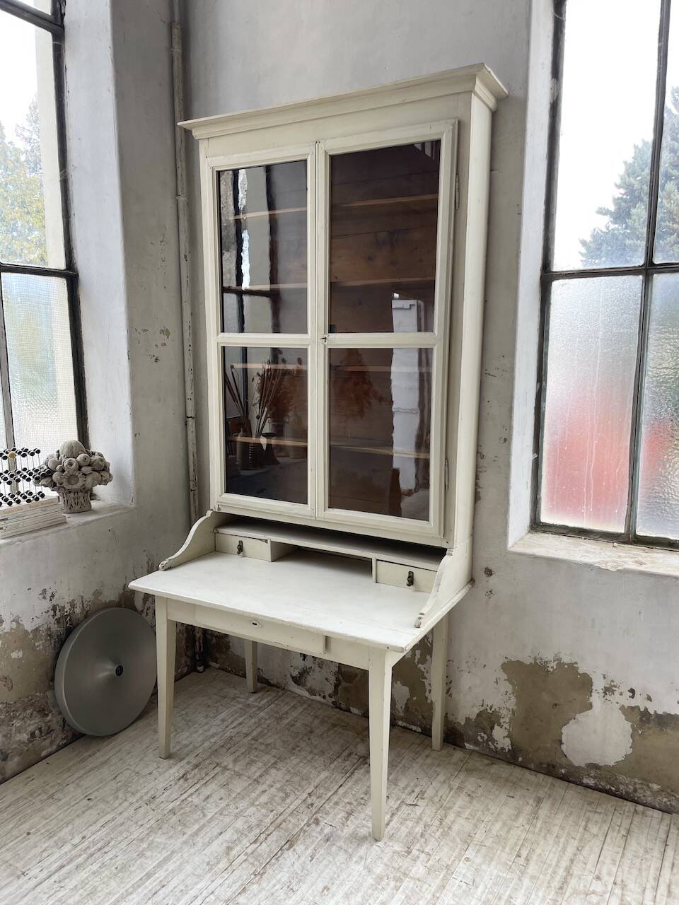 20th century showcase office