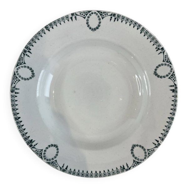 Assiette creuse en faïence décor frise verte Saint-Amand