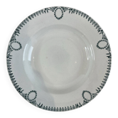 Shallow dish in earthenware with green frieze decoration from Saint-Amand.