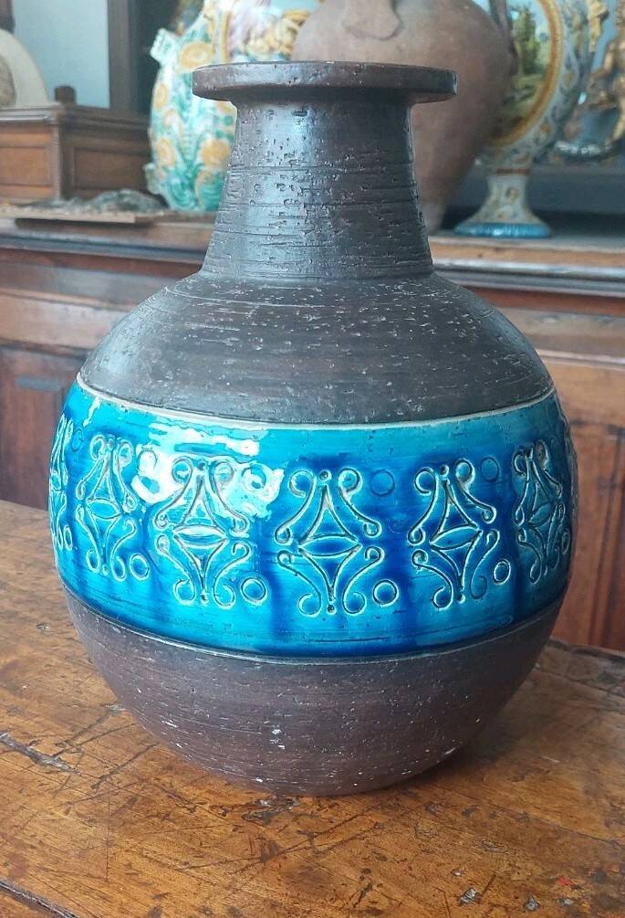 Aldo Londi for Bitossi. Rimini-Blue glazed ceramic vase, vintage design