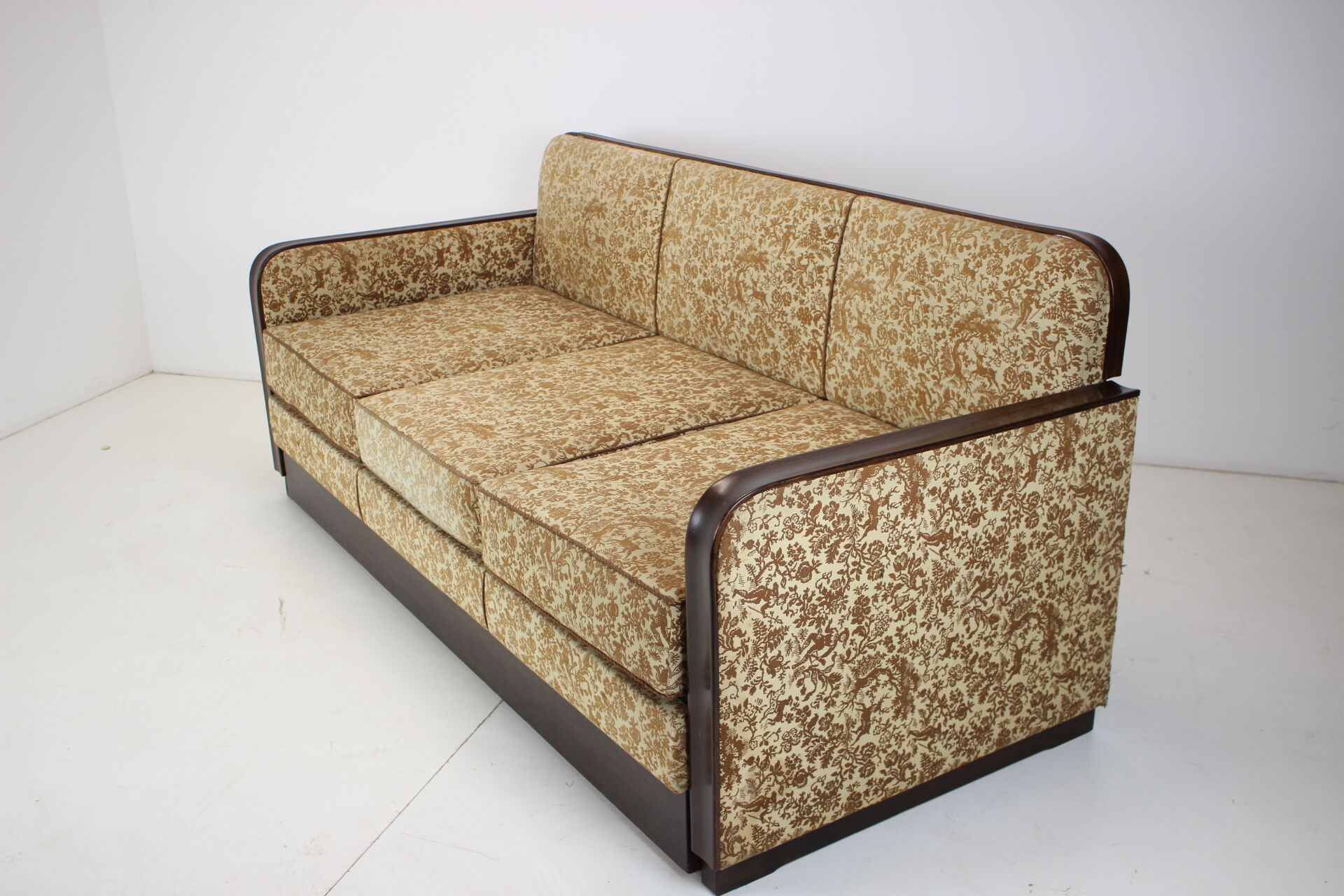 Art deco three-seater sofa designed by Jindřich Halabala, 1930's.