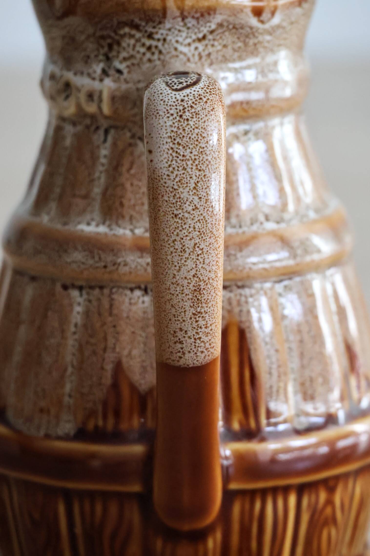 50cl glazed ceramic pitcher with beer barrel decoration