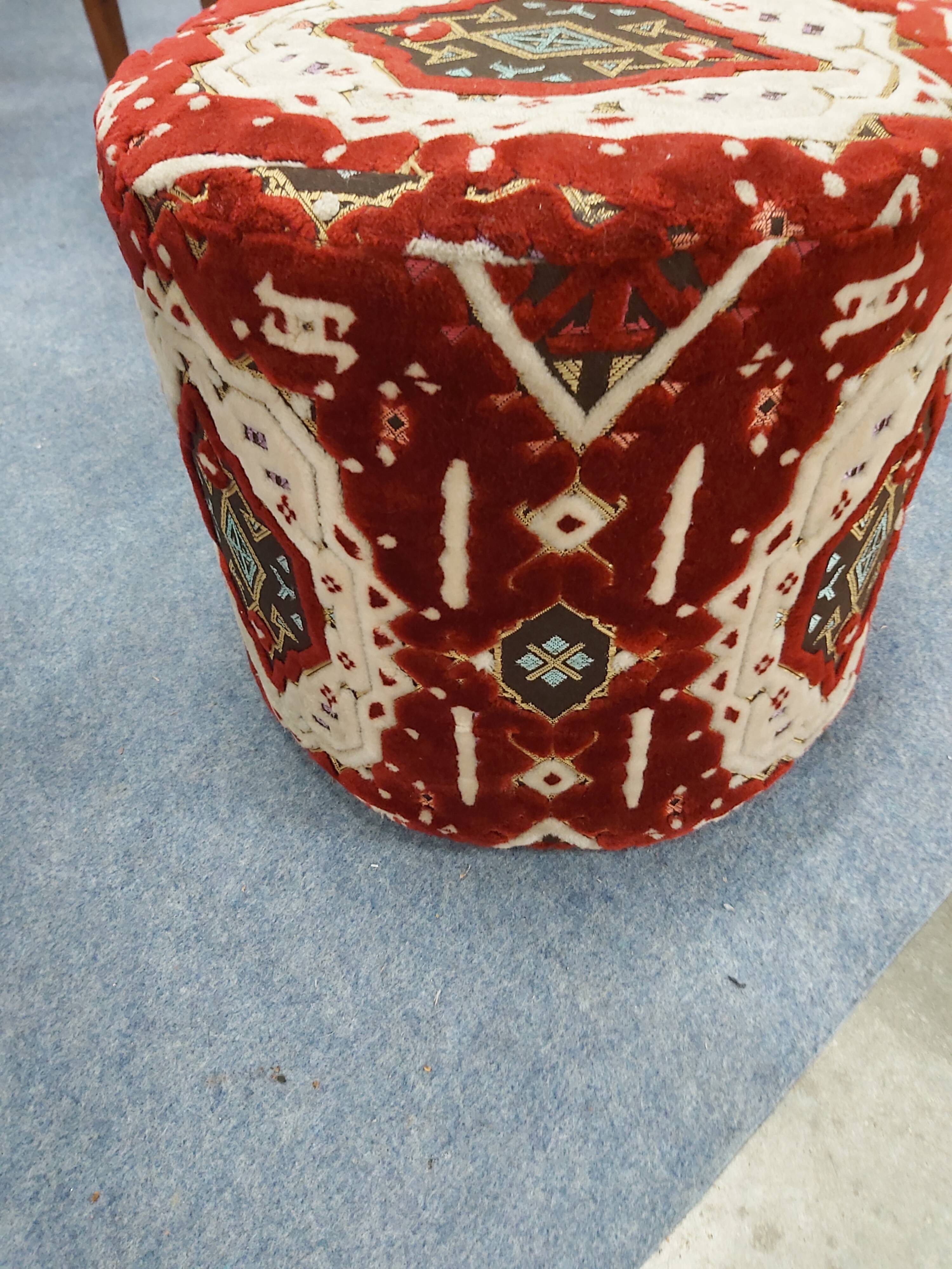 Pouf oriental velours