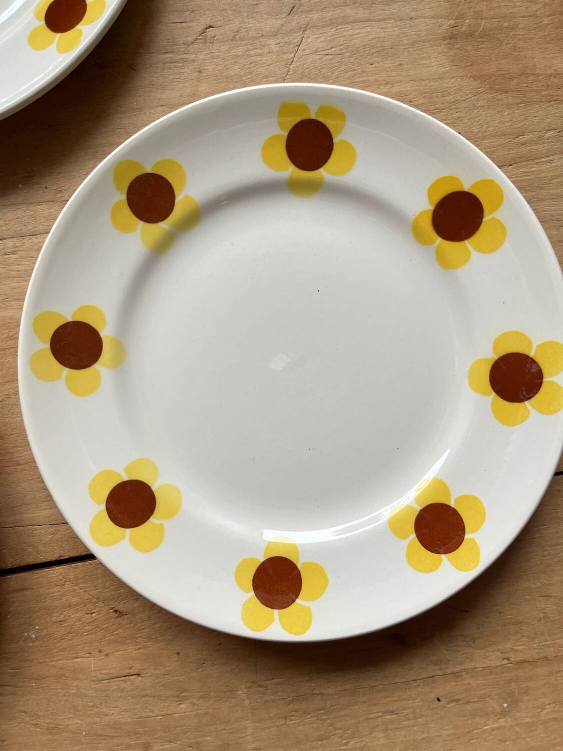6 sunflower dessert plates Moulins des loups