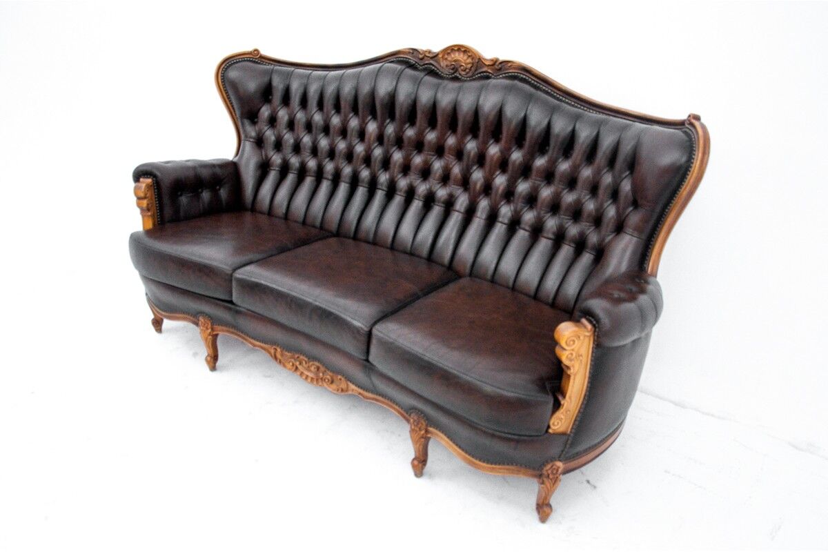 Deep buttoned brown leather salon set