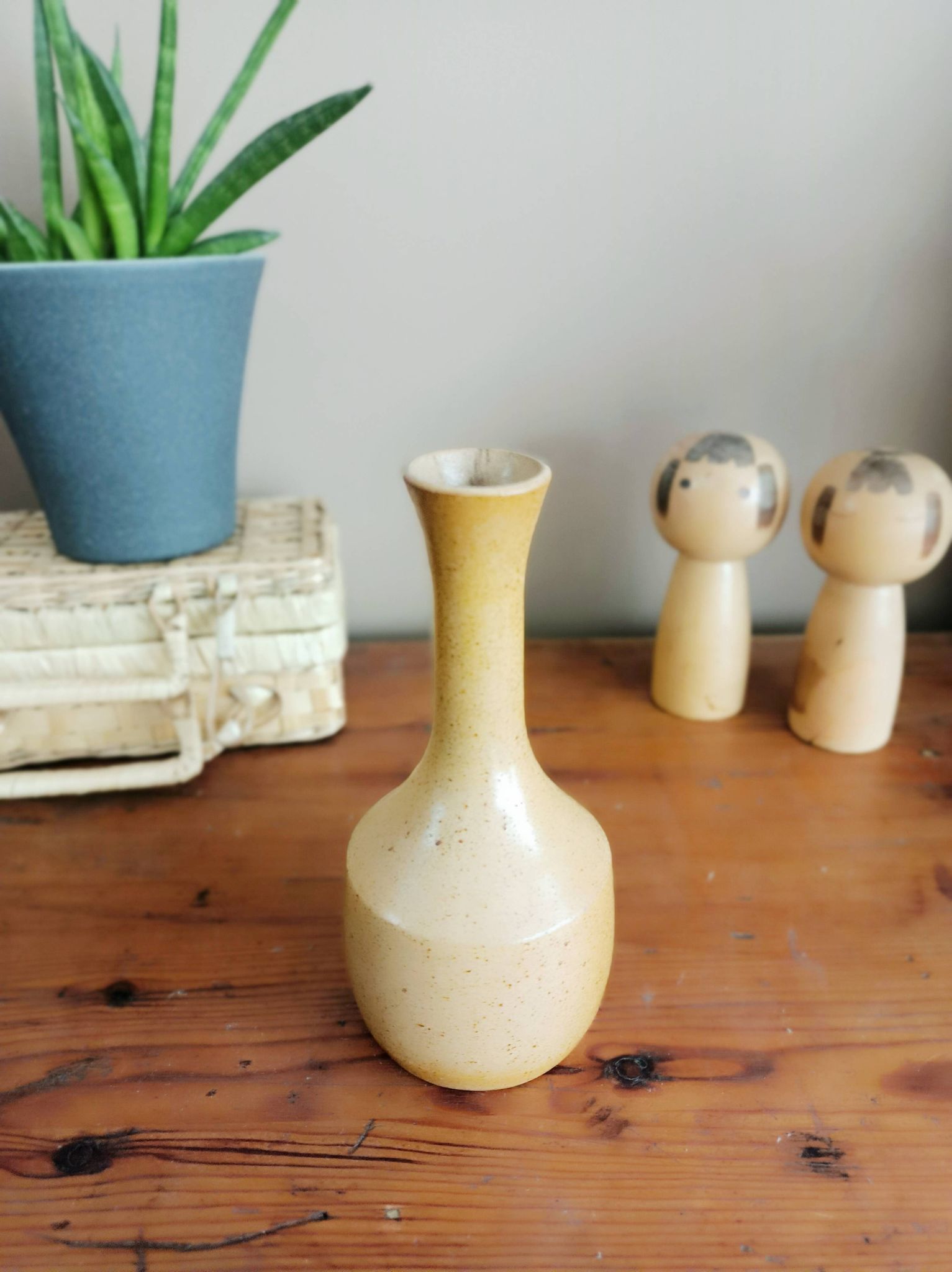 Stoneware single-flower vase