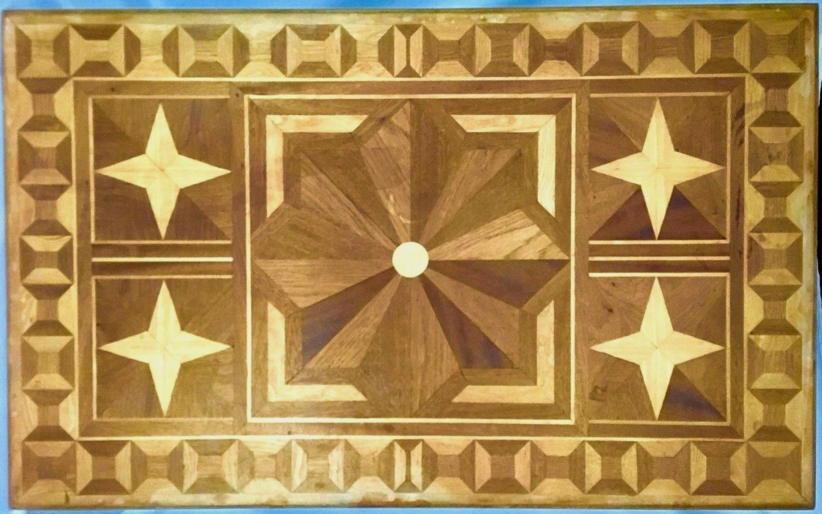 Table basse années 50 marqueterie etoile piètement encoche rectangulaire