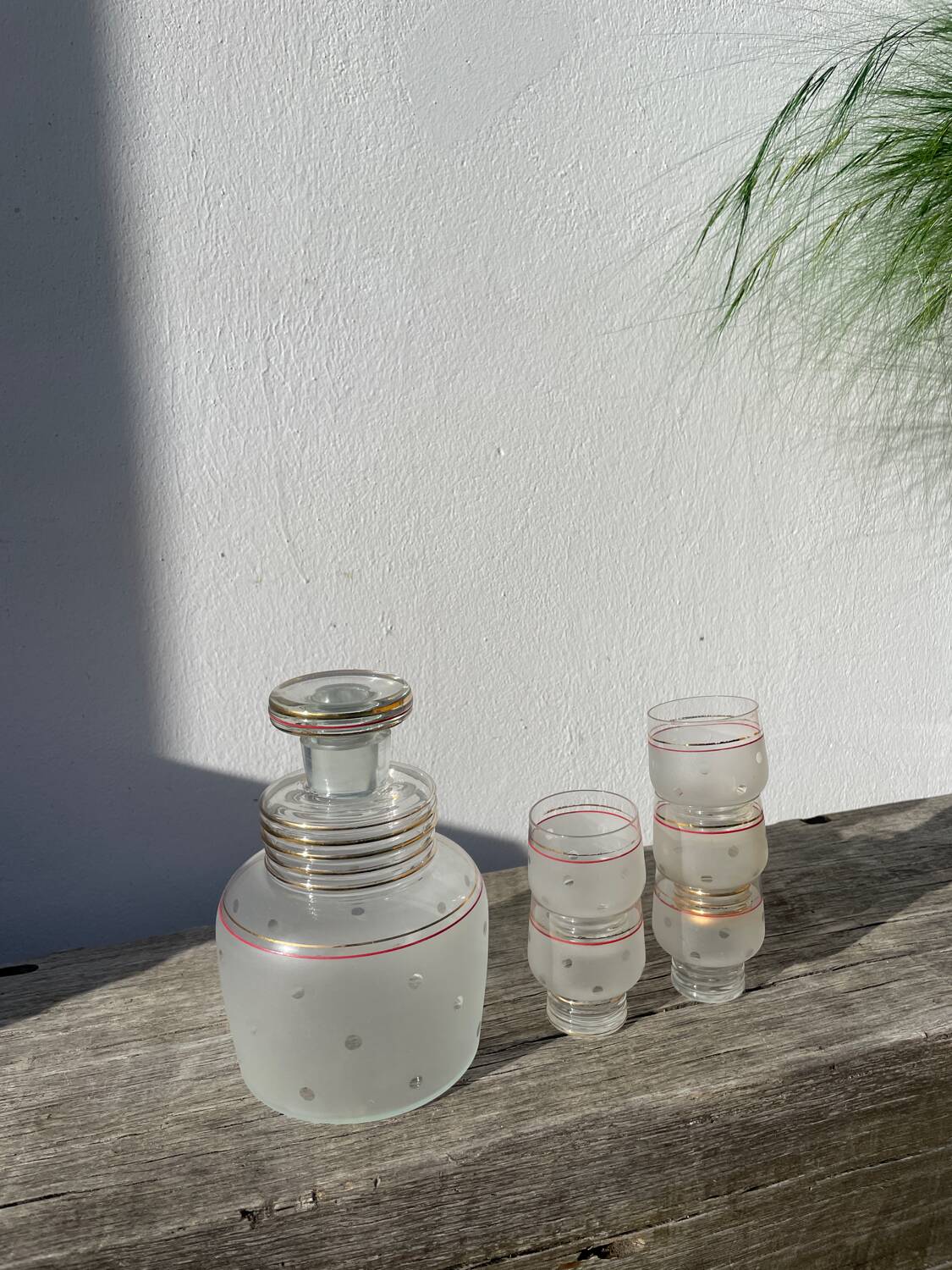 Carafe à liqueur en verre 1950 à pois signé art deco Tchécoslovaquie