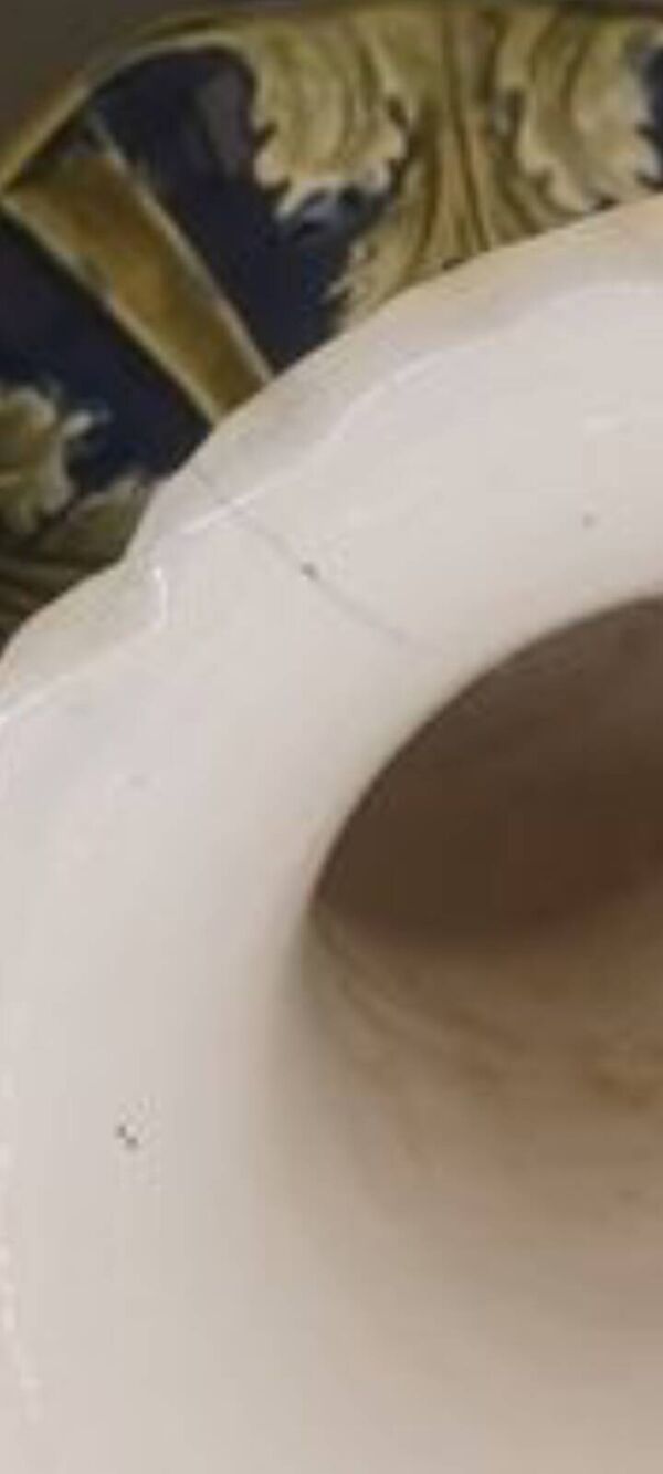 Paire de vases en majolique belge signée De Bruyn La Louvière vers 1900.