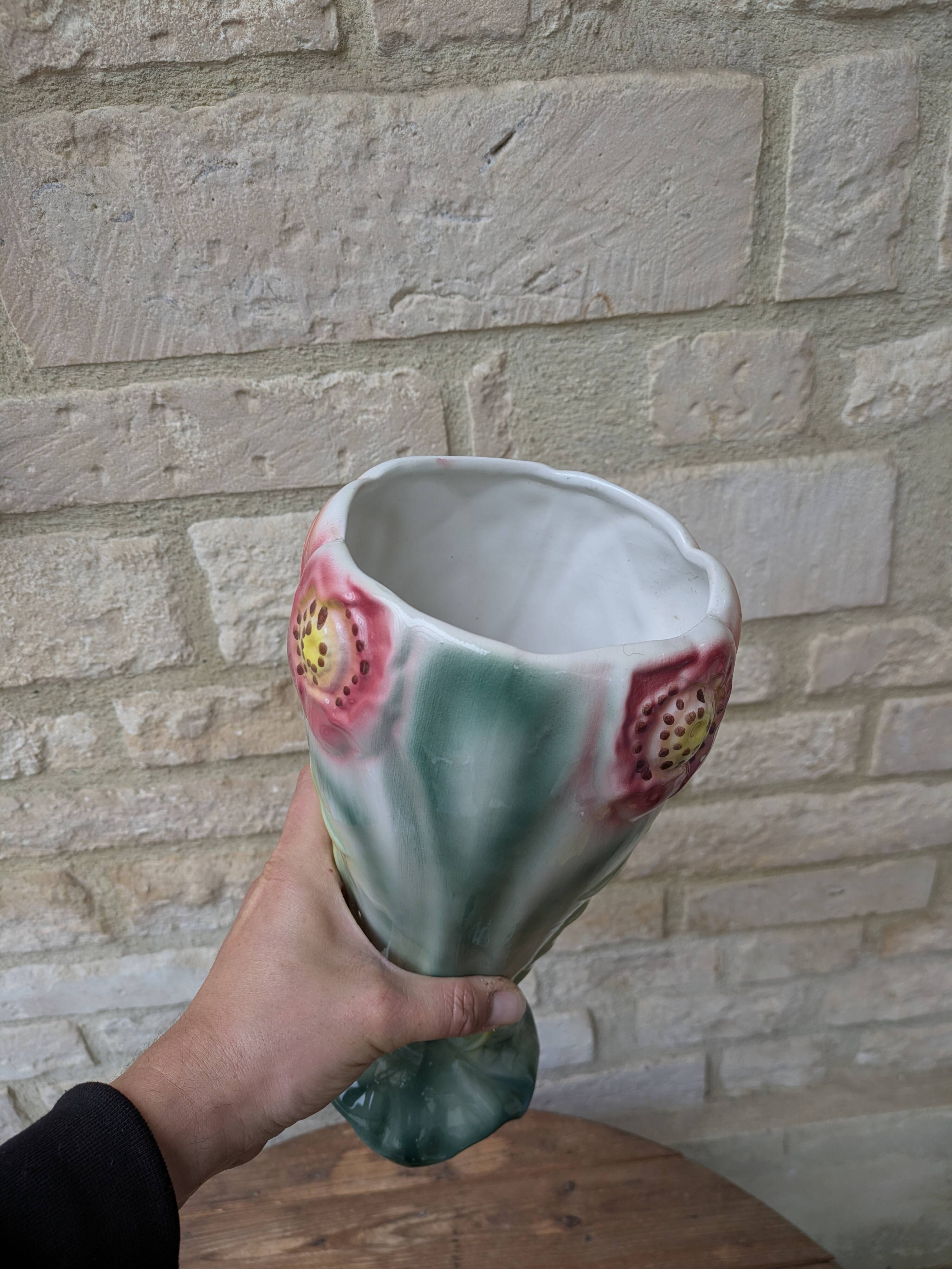 Antique large slipware vase decorated with anemones, Saint Clément, H30cm.
